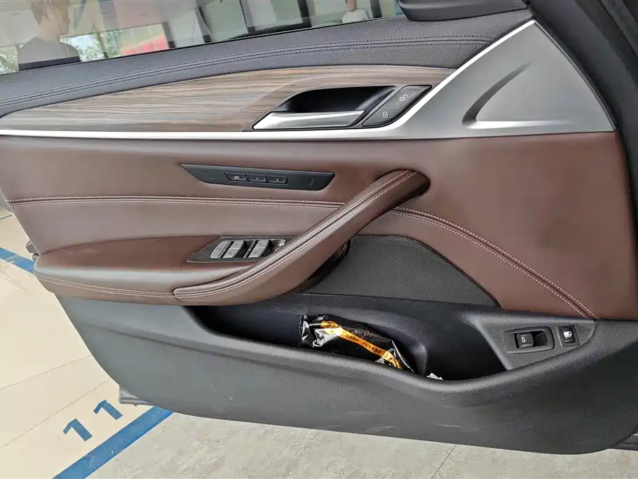 BMW 5 Series New Energy 2019 Facelift 530Le Luxury Package фото 7