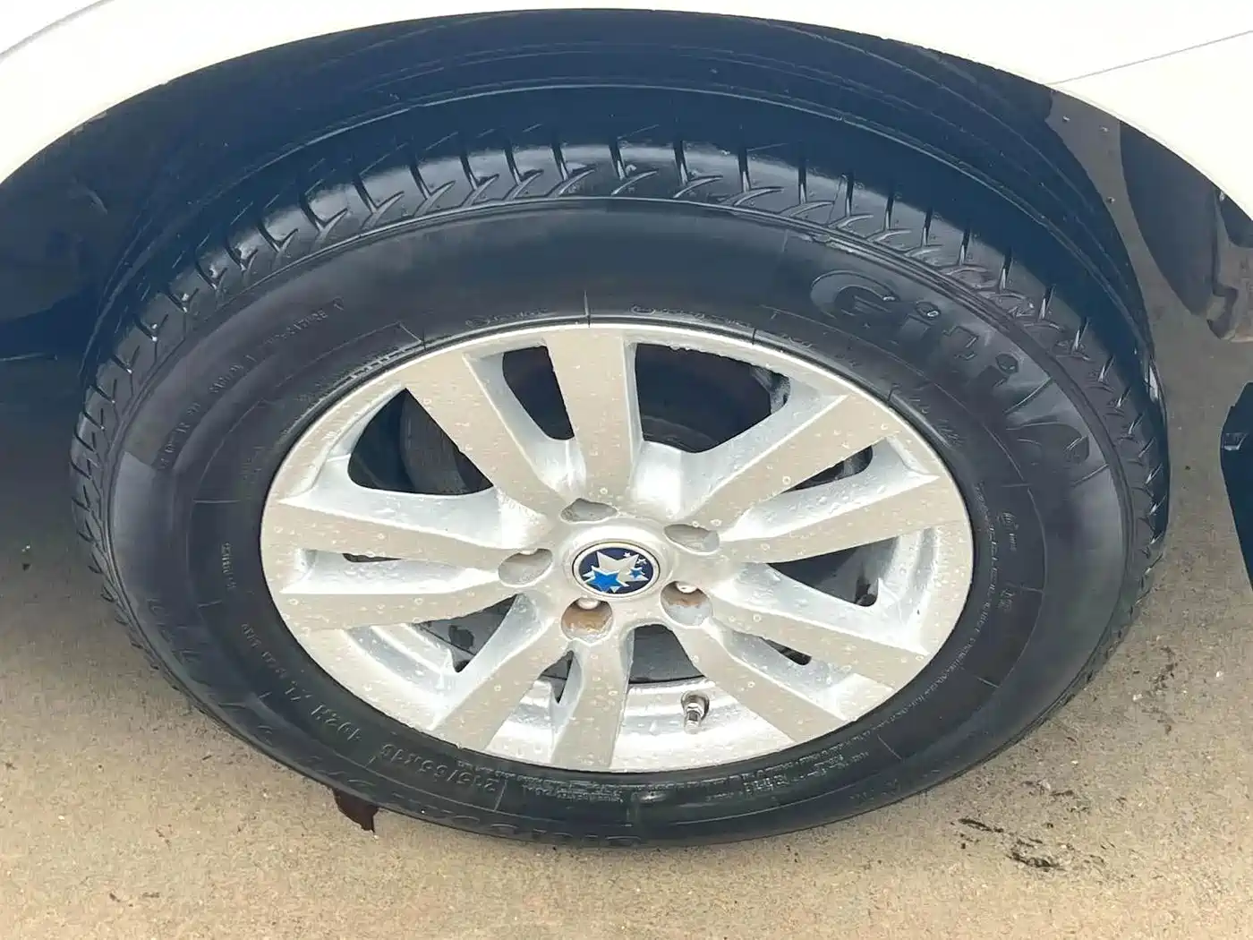 Venucia T70 2016 2016 2.0L CVT Rui Xing Edition