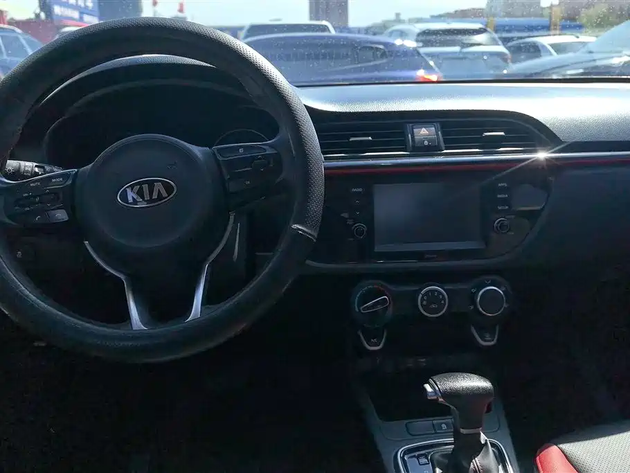 Kia KX CROSS 2018 1.6L Automatic Smart Sunroof Edition фото 12