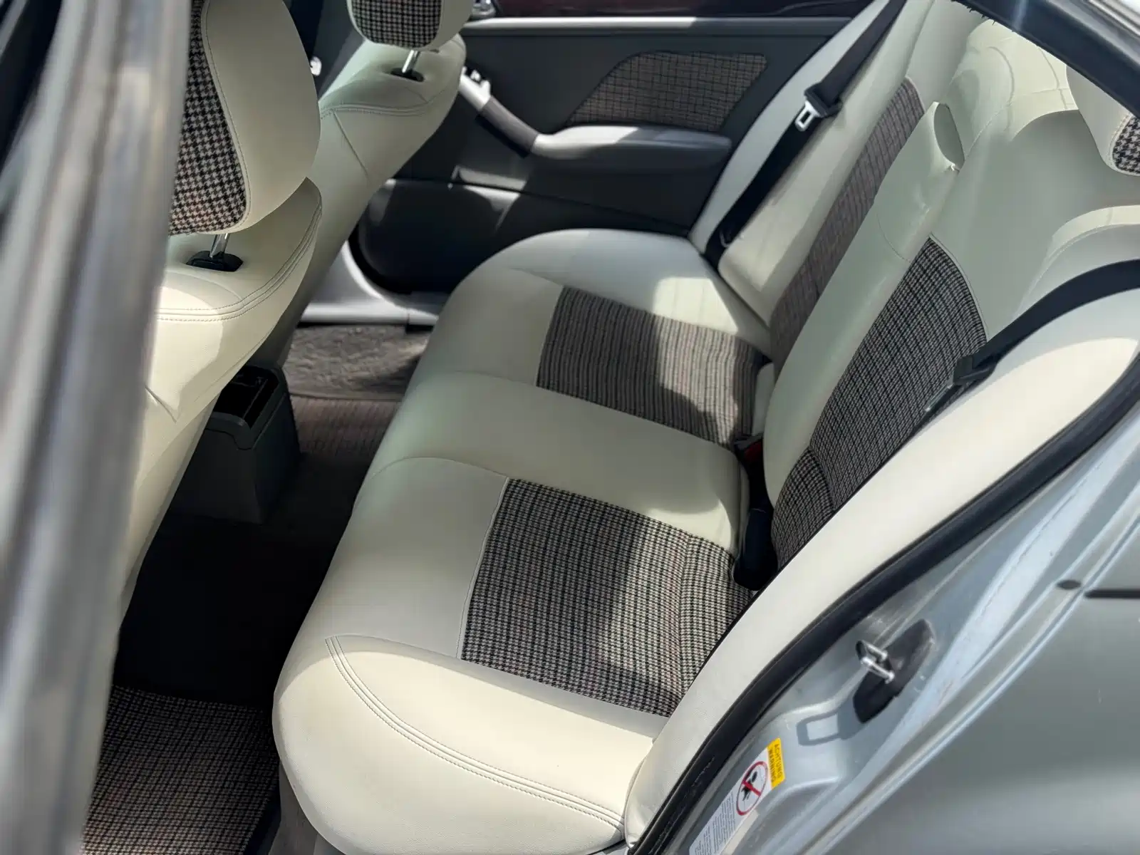 Photo 6 - BMW 3 Series