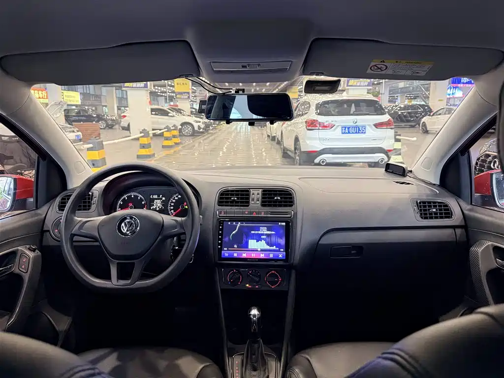 Фото 28 - Volkswagen Polo