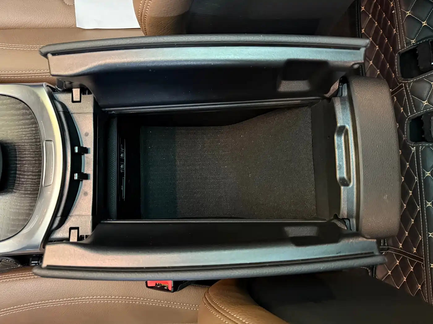 Mercedes-Benz G-Class 2024 G 350 фото 26