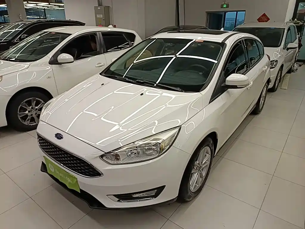 Фото 1 - Ford Focus