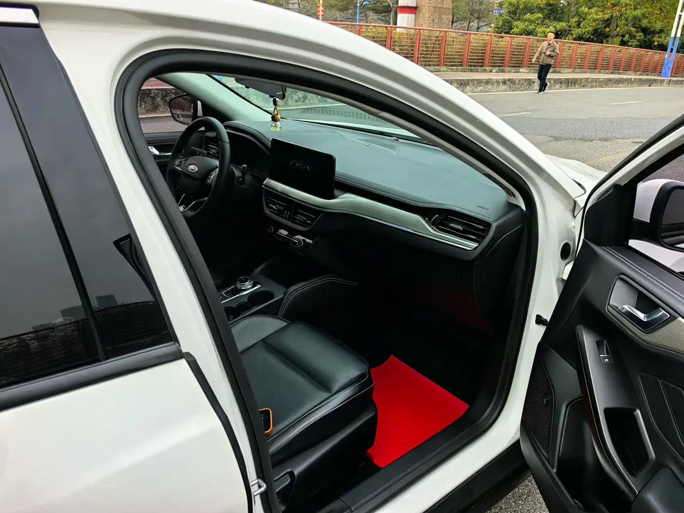 Ford Focus 2022 2021 Sedan EcoBoost 180 Auto Trend