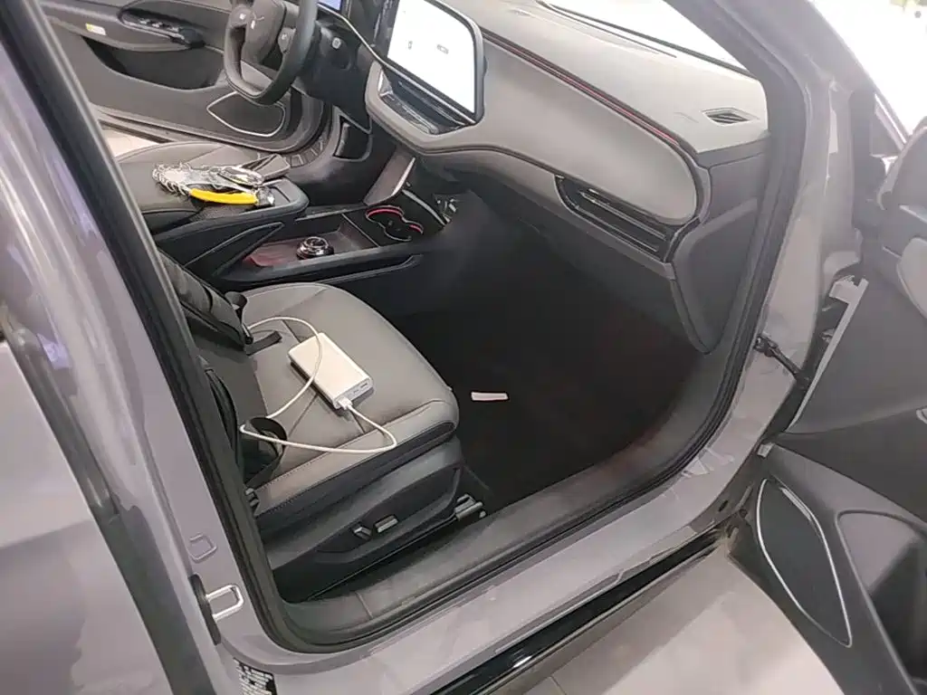 Hongqi EH7 2025 2025 640 AWD Smart Selection Edition