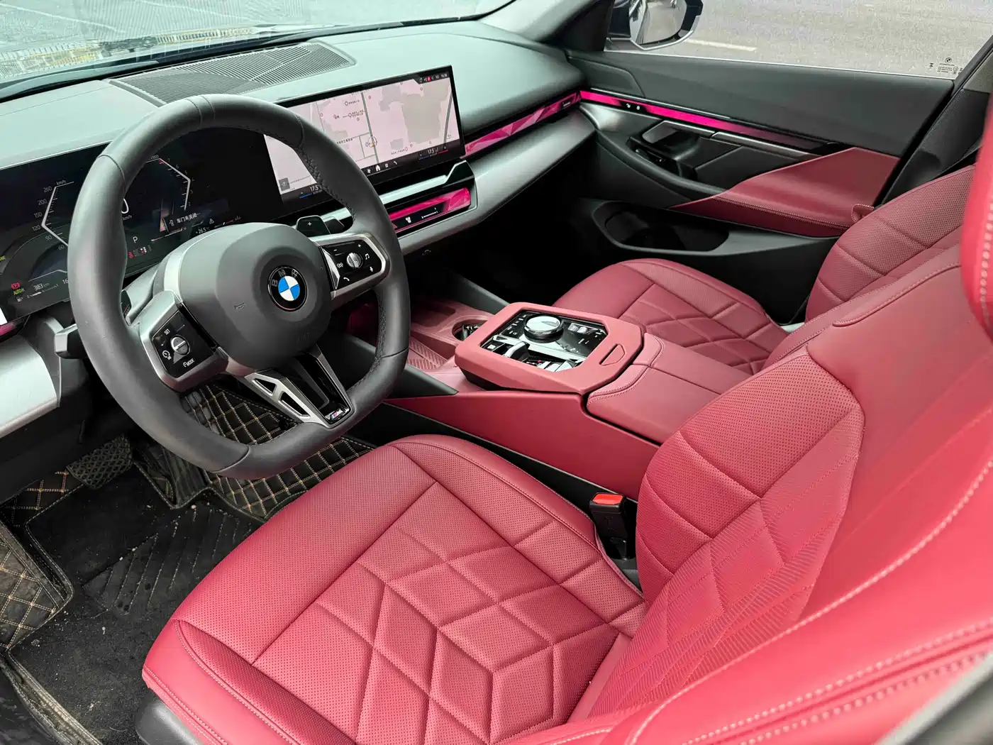 BMW 5 Series 2026 525Li M Sport Package фото 10