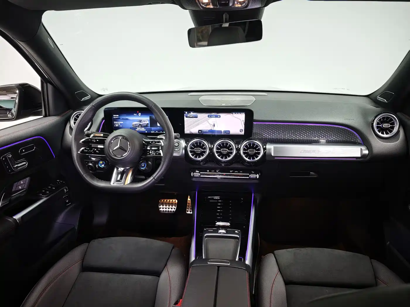 Mercedes-Benz GLB AMG 2024 AMG GLB 35 4MATIC фото 16