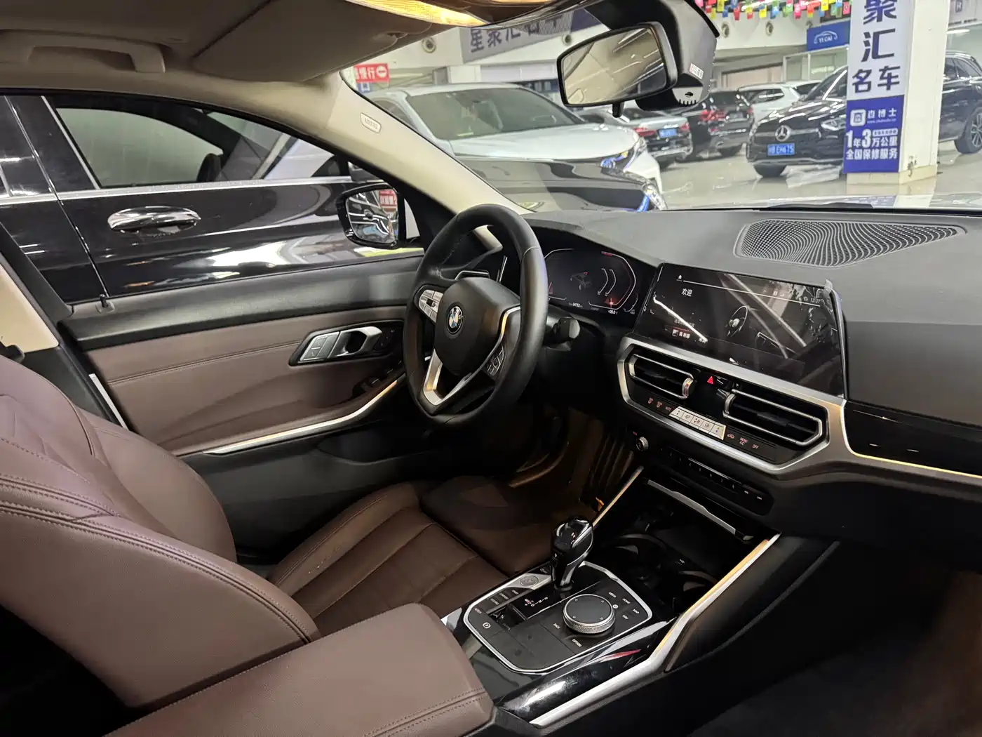 BMW 3 Series 2022 320i Sport Package фото 13