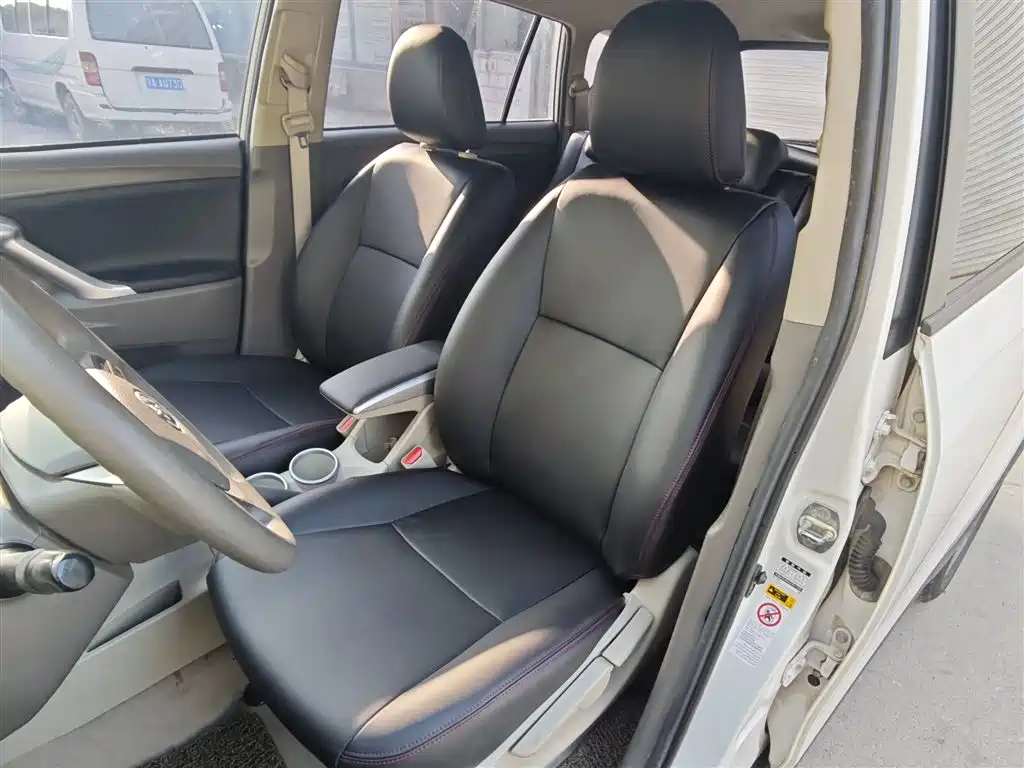 Toyota E'Z 2015 180E CVT Crossover Edition фото 12