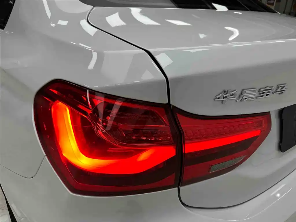 BMW 1 Series 2021 Facelift 120i M Sport Shadow Edition фото 18