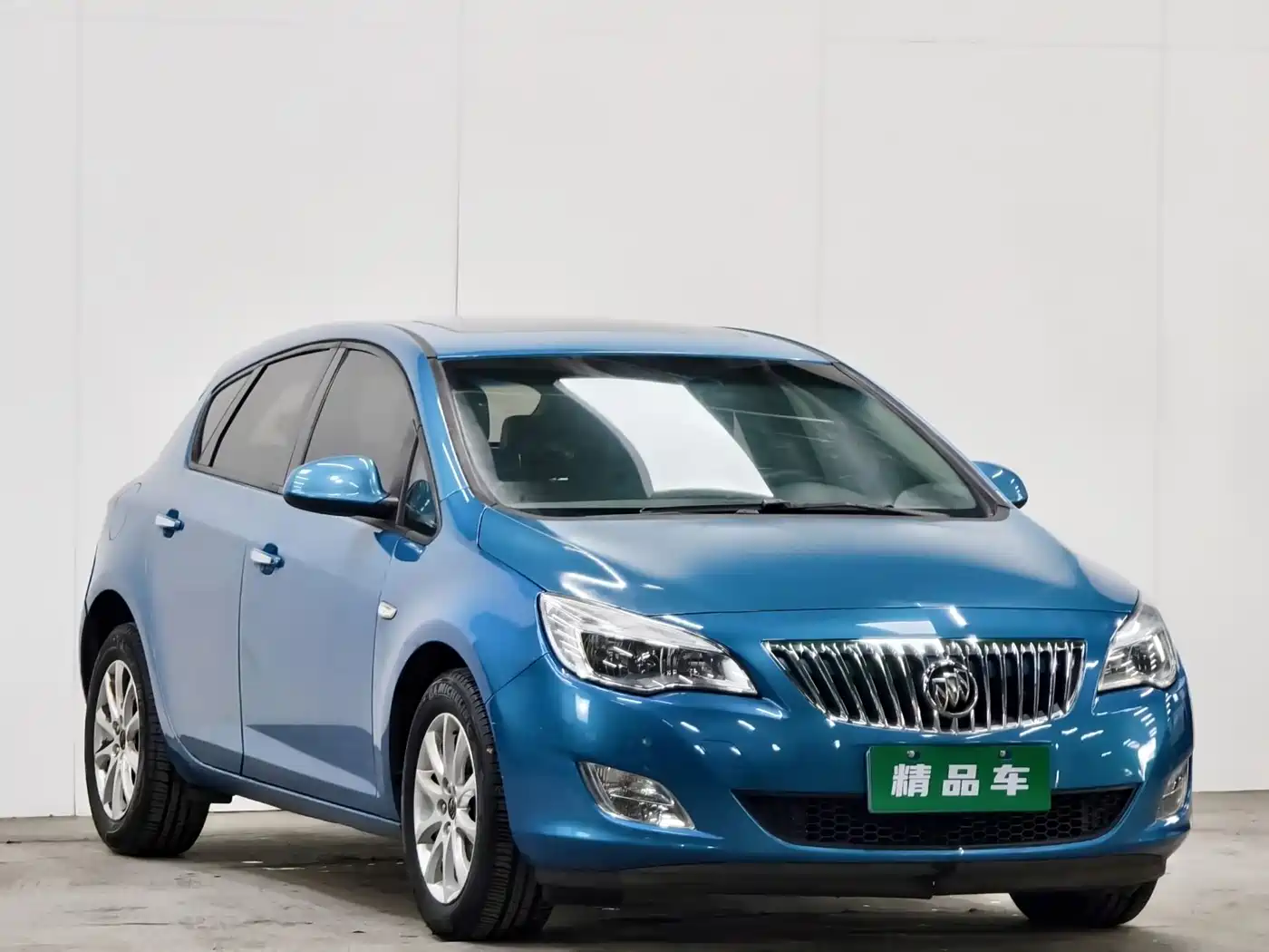 Buick Excelle 2013 Model XT 1.6L Manual Progressive фото 3