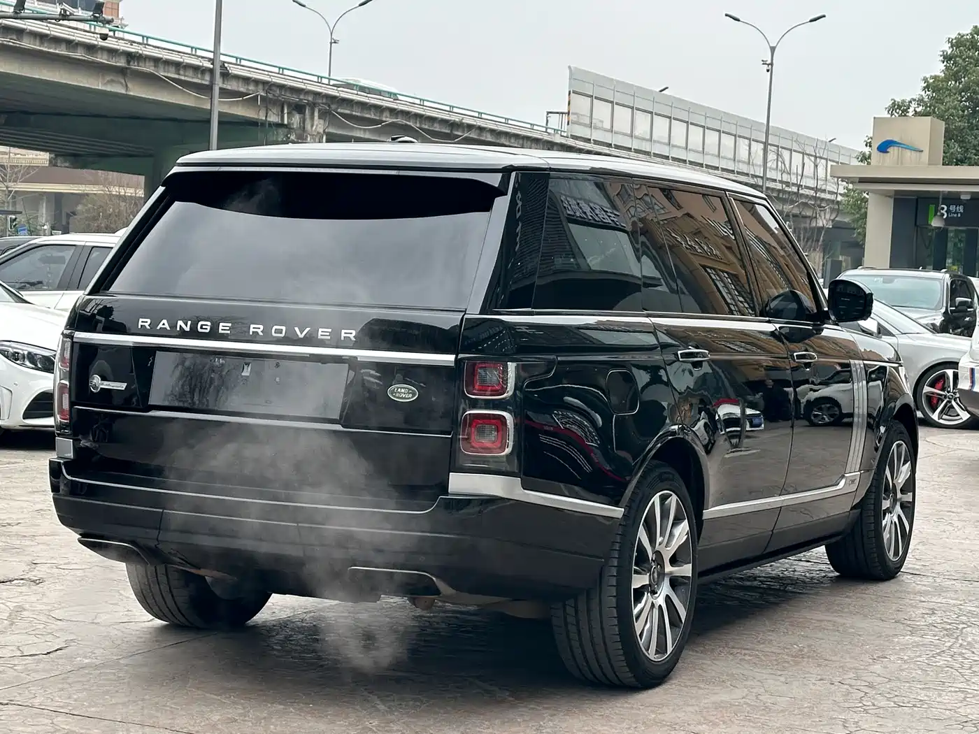 Land Rover Range Rover 2015 5.0 SC V8 AB Prestigious Genesis Extended Edition фото 19