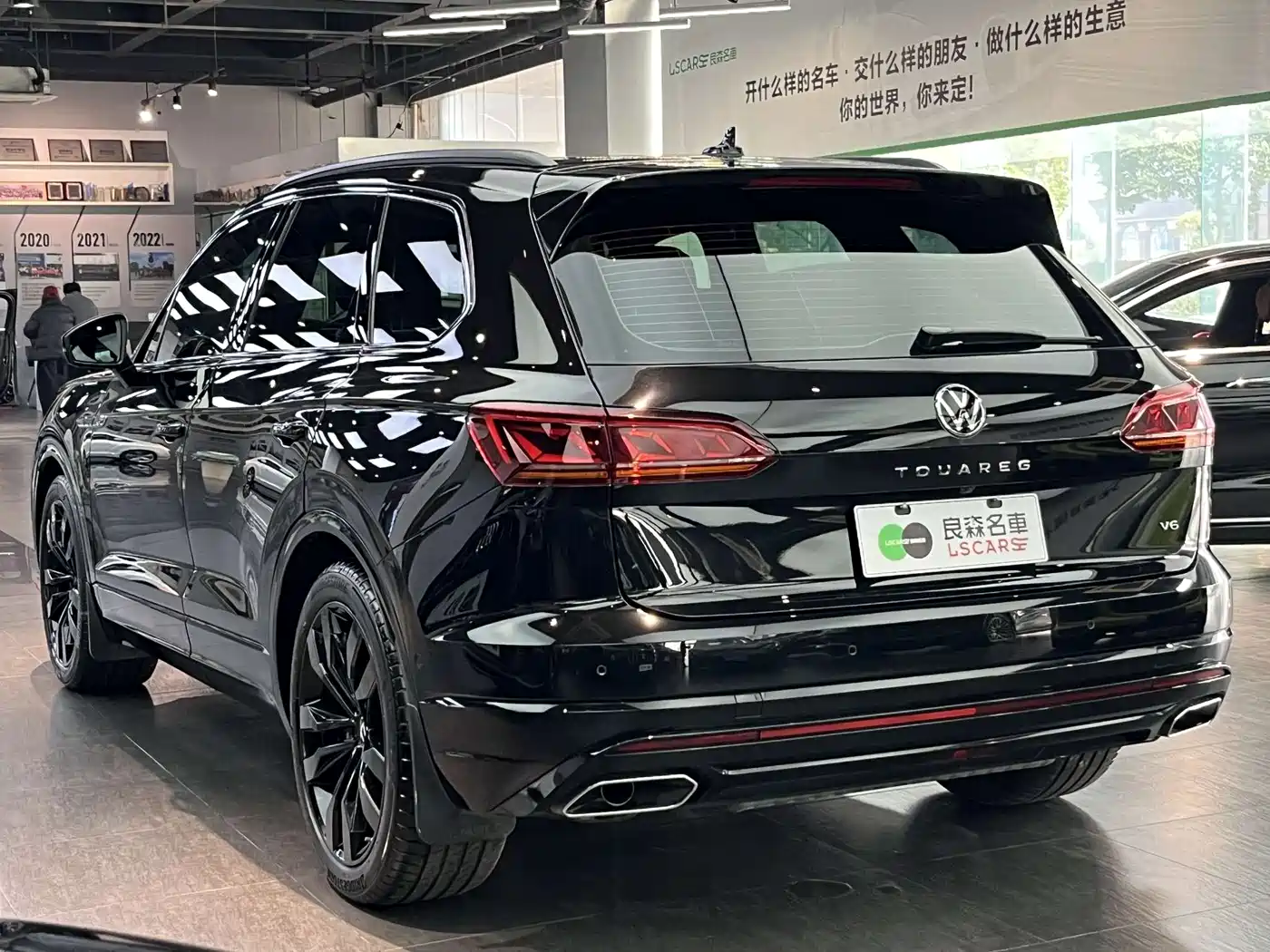 VOLKSWAGEN TOUAREG