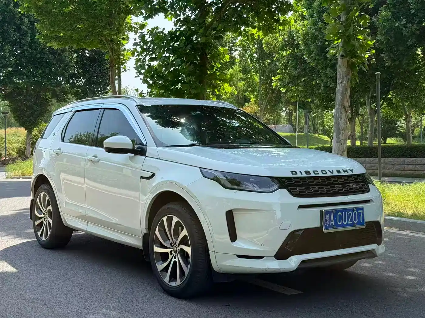 Land Rover Discovery Sport 2020 249PS R-Dynamic Performance фото 3