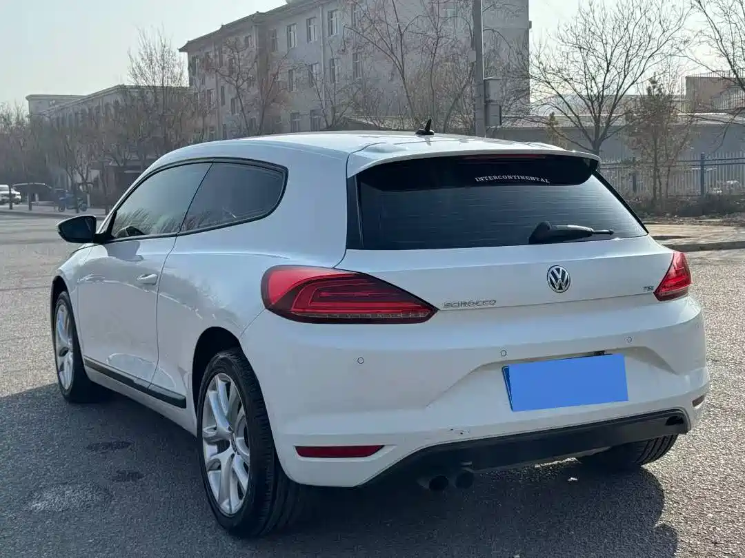 Volkswagen Scirocco 2015 1.4TSI Trend Edition фото 5