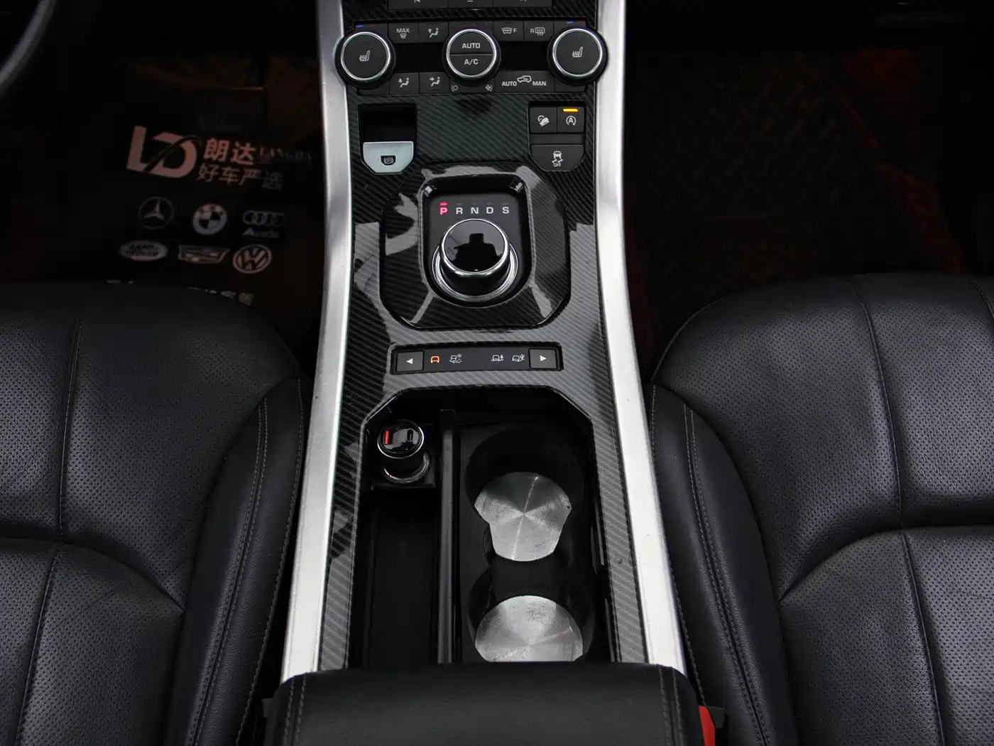 Land Rover Range Rover Evoque 2017 2.0T SE PLUS Smart Enjoy Edition фото 5