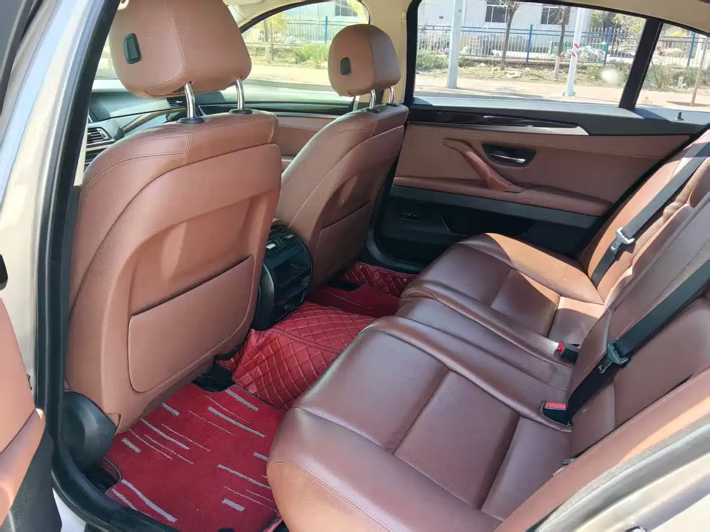 BMW 5 Series 2014 525Li Leading фото 5