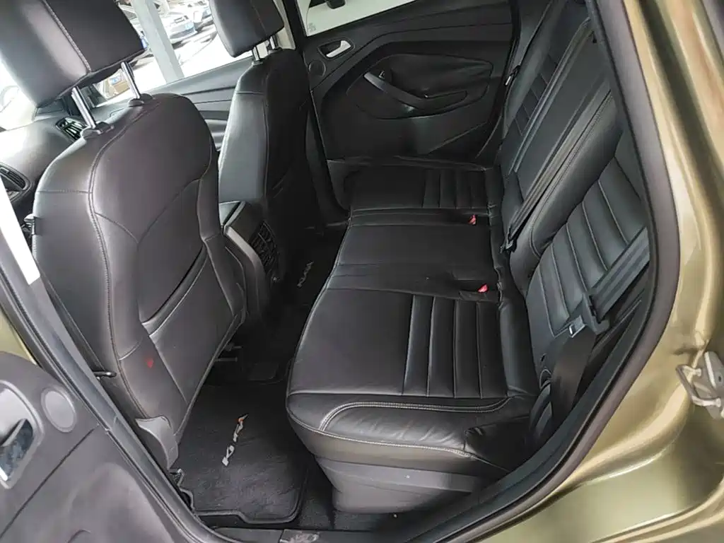 Фото 13 - Ford Kuga