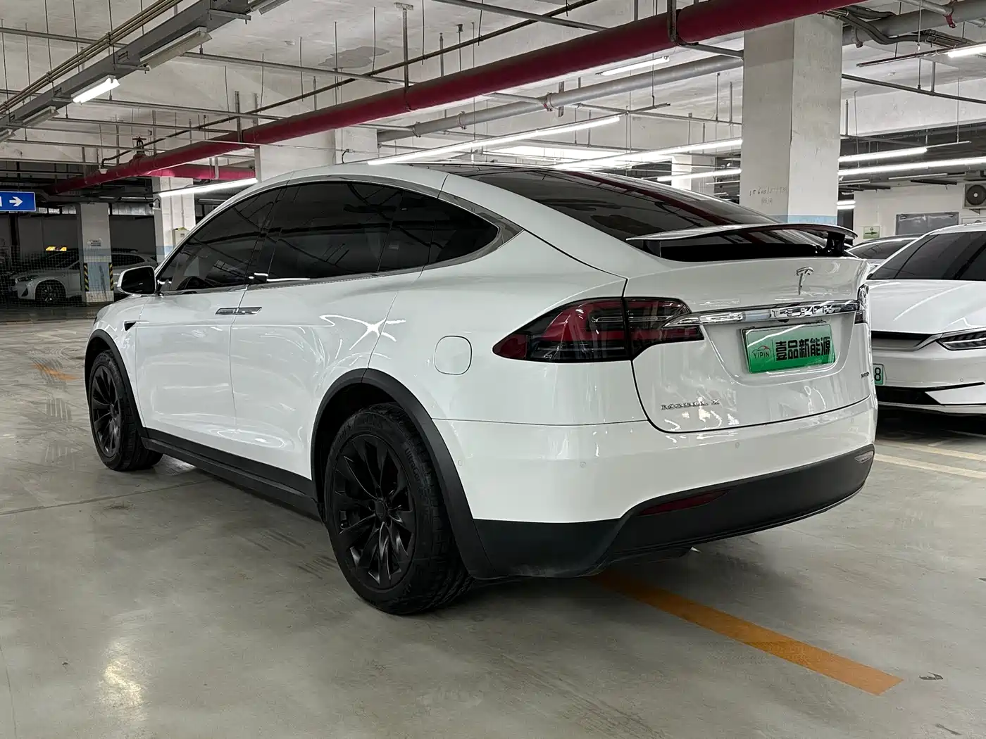 TESLA MODEL X