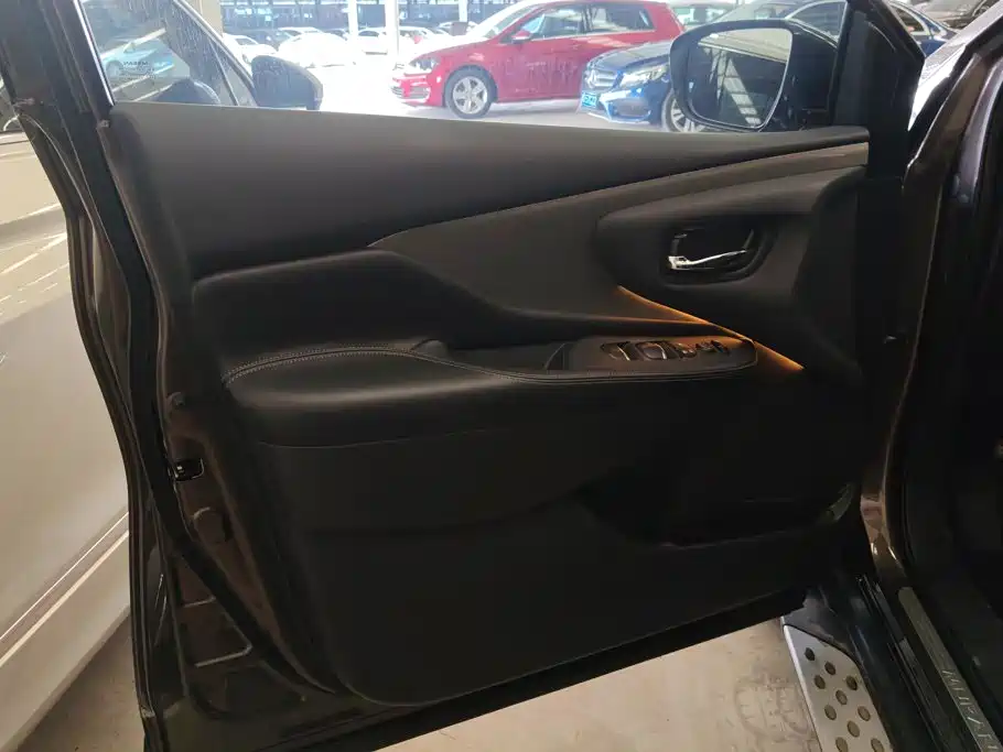 Nissan Murano 2019 2019 2.5L XL 2WD Smart Connect Luxury (China V)