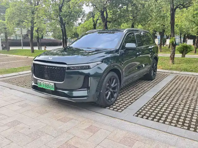 Li Auto Li ONE 2020 Extended Range 6-seater — фото 1