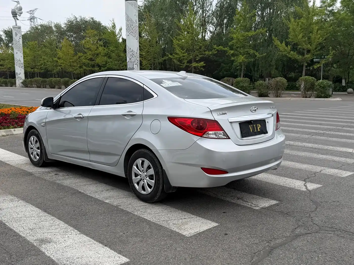 Hyundai Verna 2013 Sedan 1.4L Automatic Standard GL фото 8