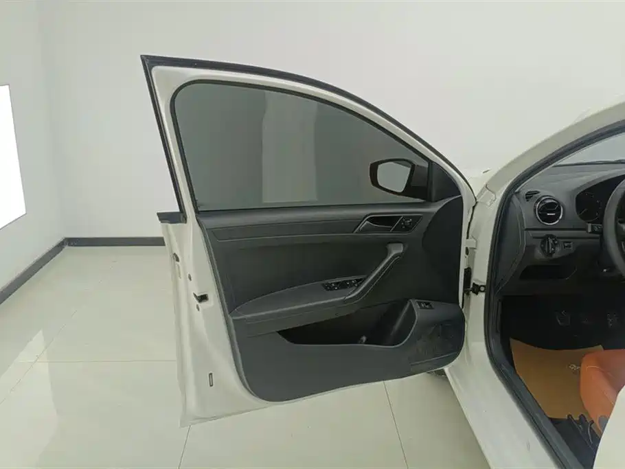 Volkswagen Jetta 2017 1.4L Manual Fashion фото 7