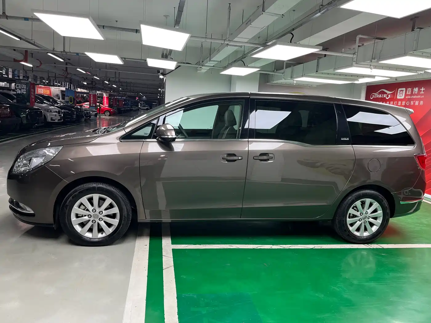 Buick GL8 2013 2.4L CT Luxury Business Comfort Edition фото 4