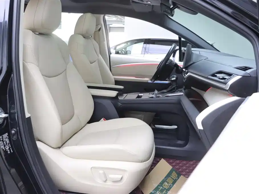 Toyota Granvia 2022 2.5L Hybrid Premium Edition фото 16