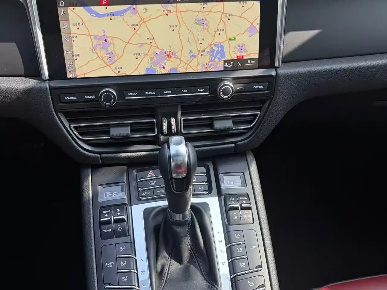 Porsche Macan 2021 Macan 2.0T фото 18