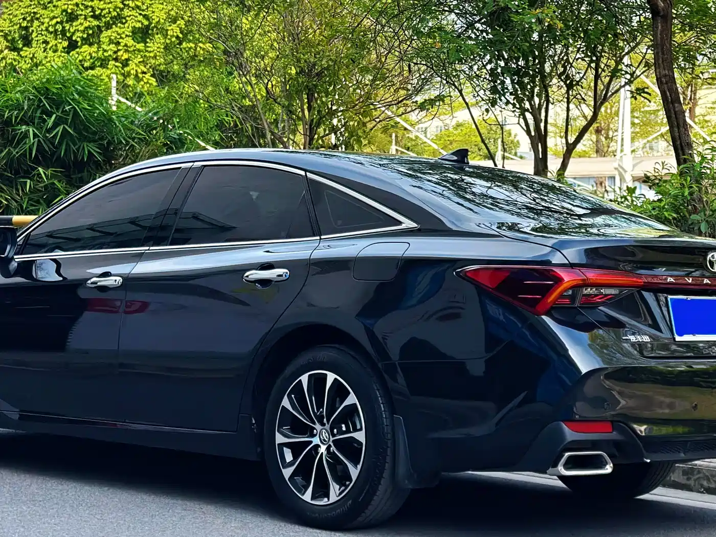 Toyota Avalon 2022 2.0L Luxury Edition фото 7