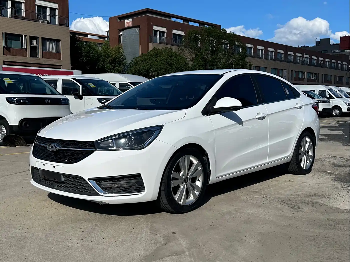 Chery Arrizo 5 2016 2016 1.5L CVT Sharp Leader
