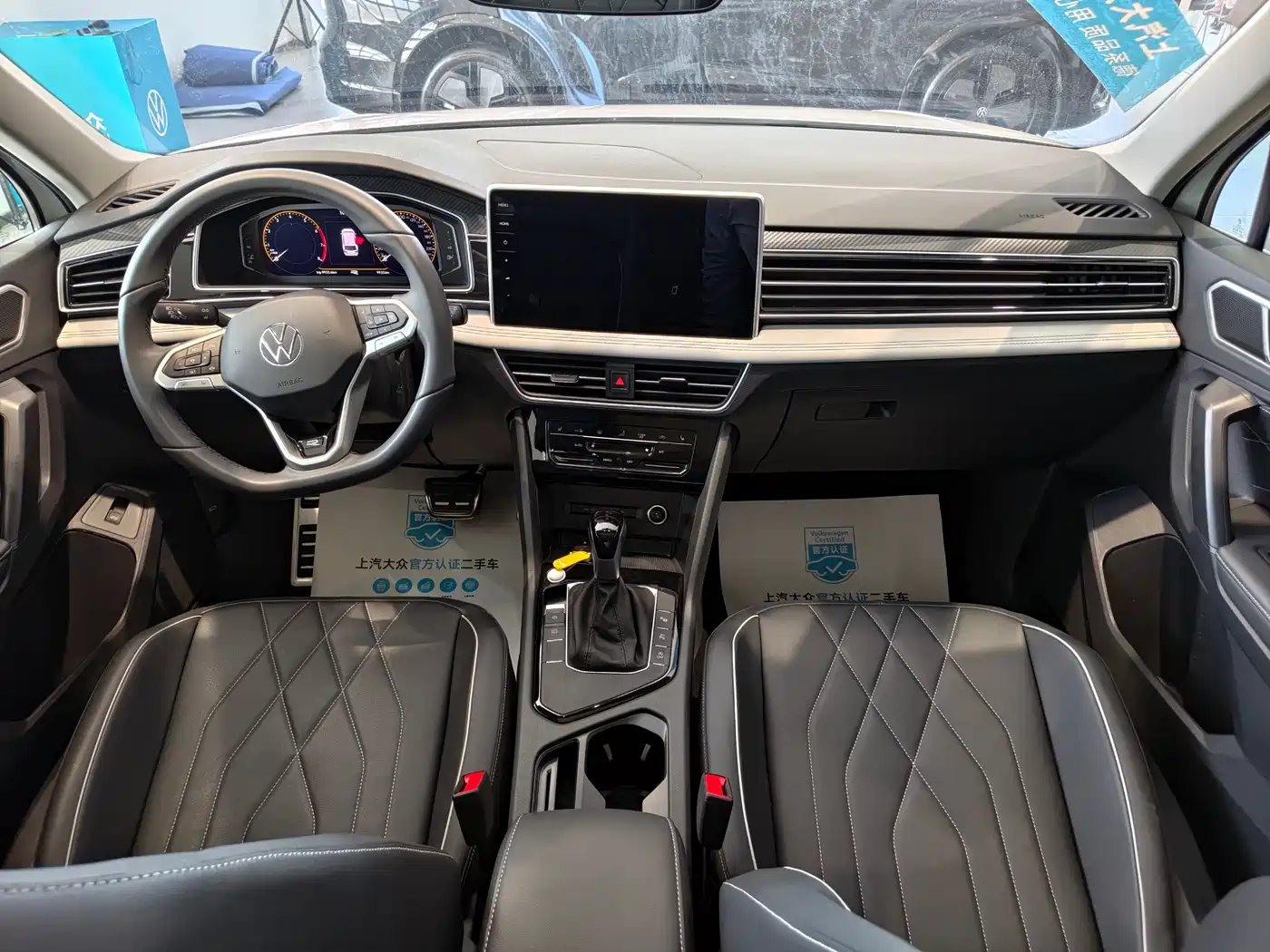 Volkswagen Tiguan L 2024 Outstanding 330TSI Auto 2WD R-Line Dragon Glory Edition фото 5