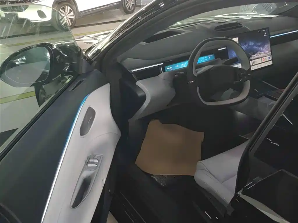 Lynk & Co Z10 2025 95kWh 766km RWD Max фото 16