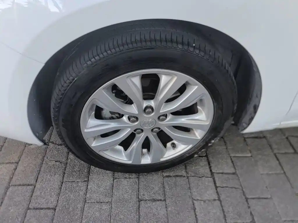 Фото 23 - Buick Excelle