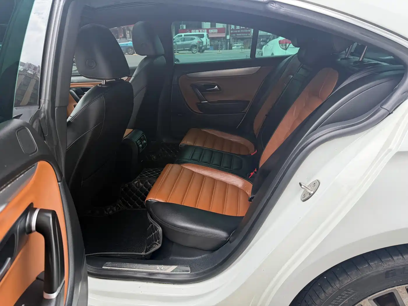 Volkswagen FAW-Volkswagen CC 2016 Model 1.8TSI Luxury фото 8