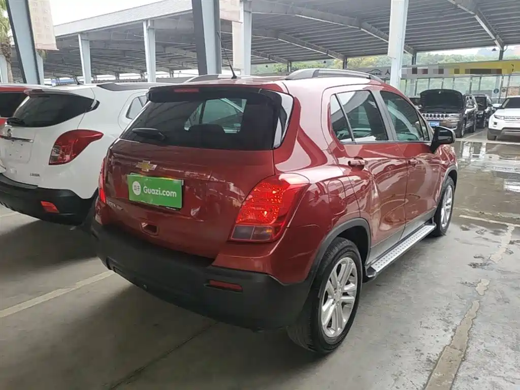 Chevrolet Trax 2016 1.4T Automatic 2WD Comfort Sunroof Edition фото 7