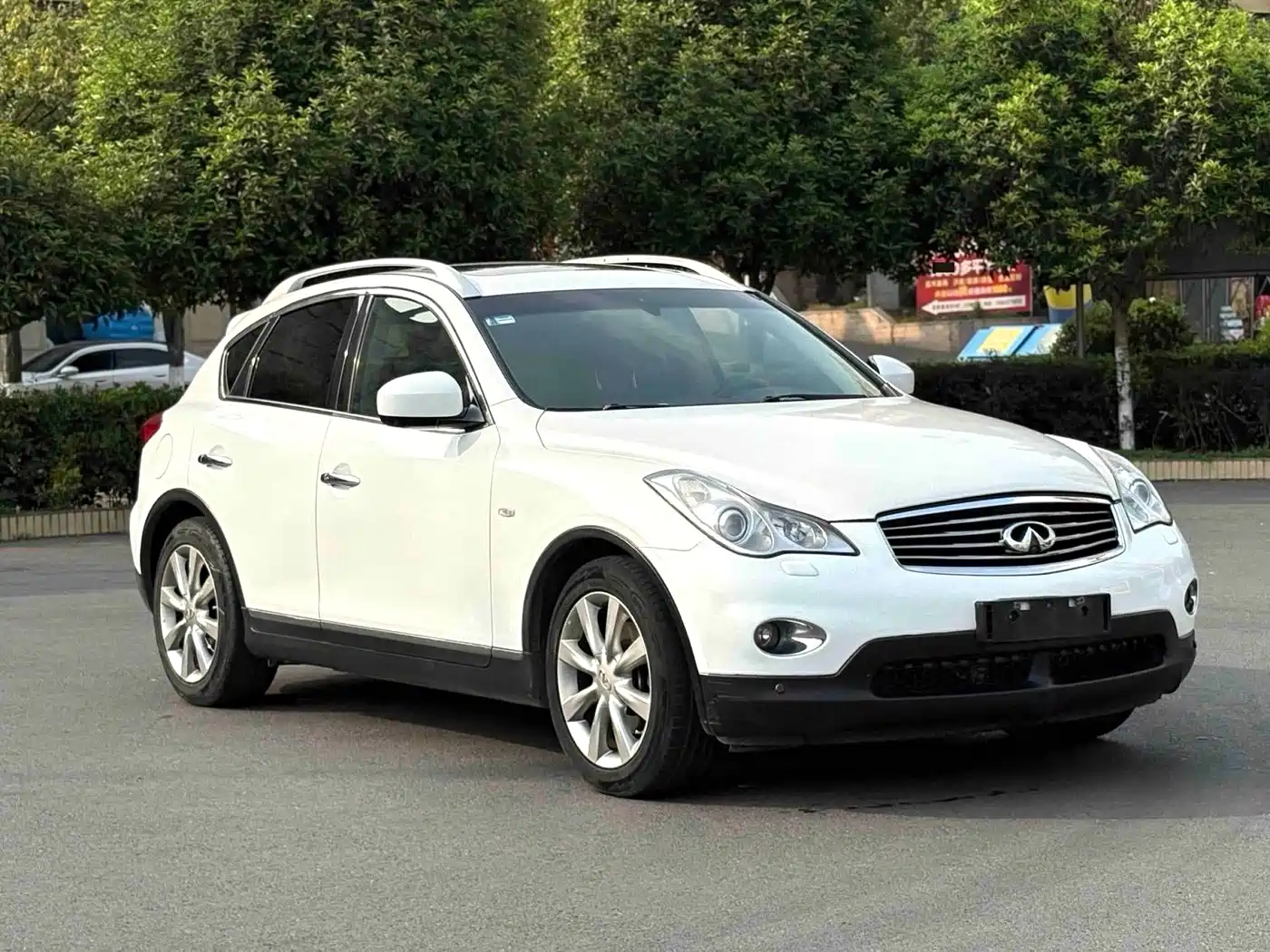 Infiniti QX50 (Import) 2014 2013 2.5L 2WD Prestige