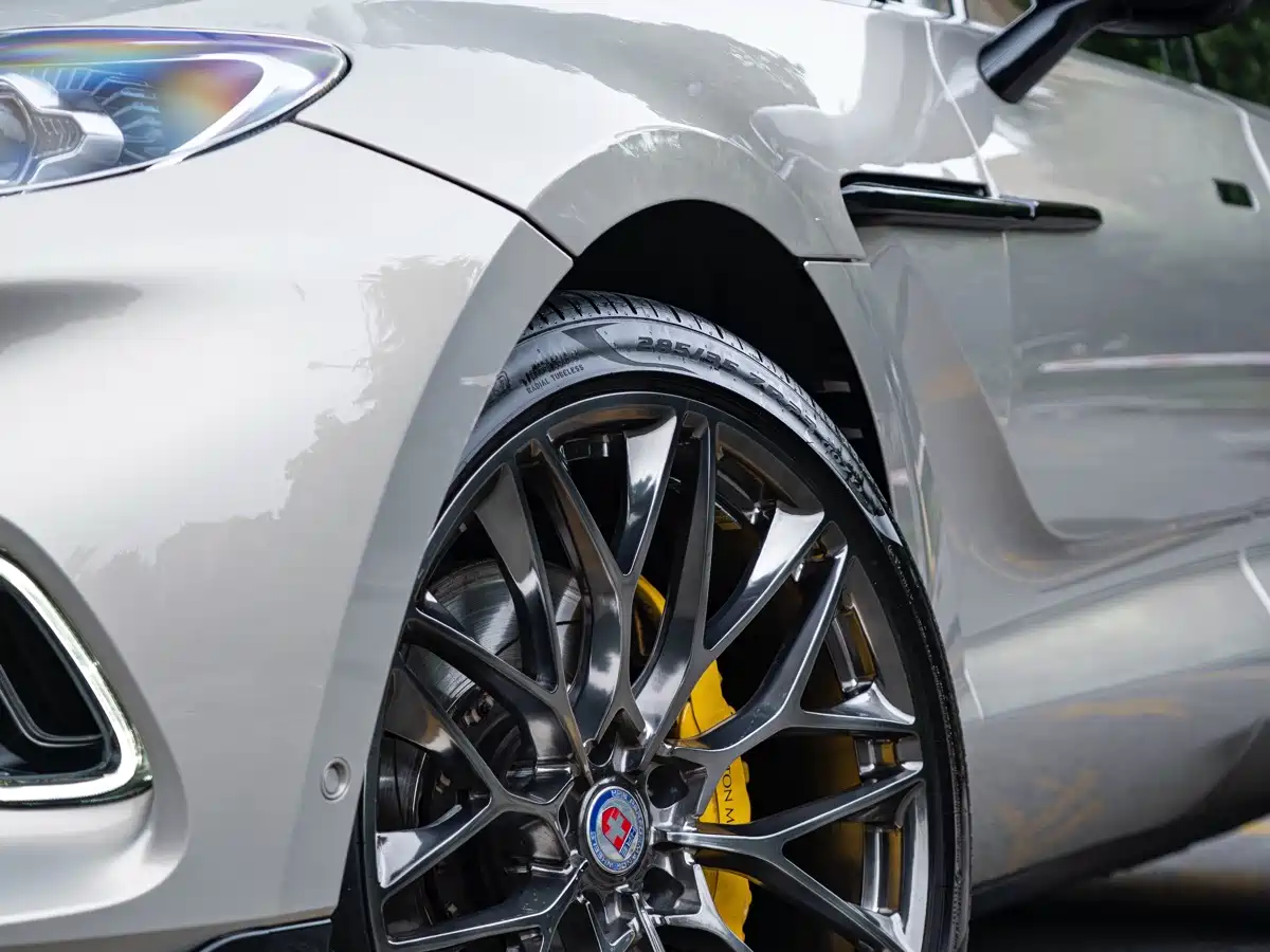 Aston Martin DBX 2023 2022 4.0T V8