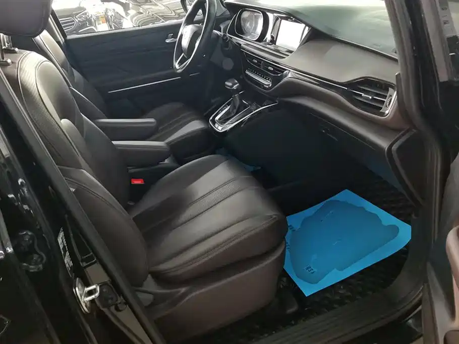 GAC Trumpchi Trumpchi M6 2019 270T DCT Luxury Edition (7-seater) (China VI) фото 8