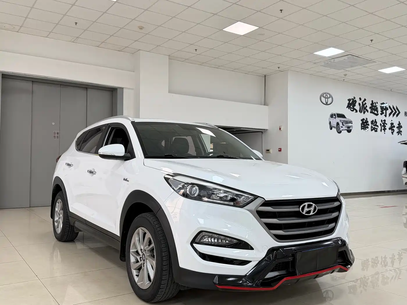 HYUNDAI TUCSON