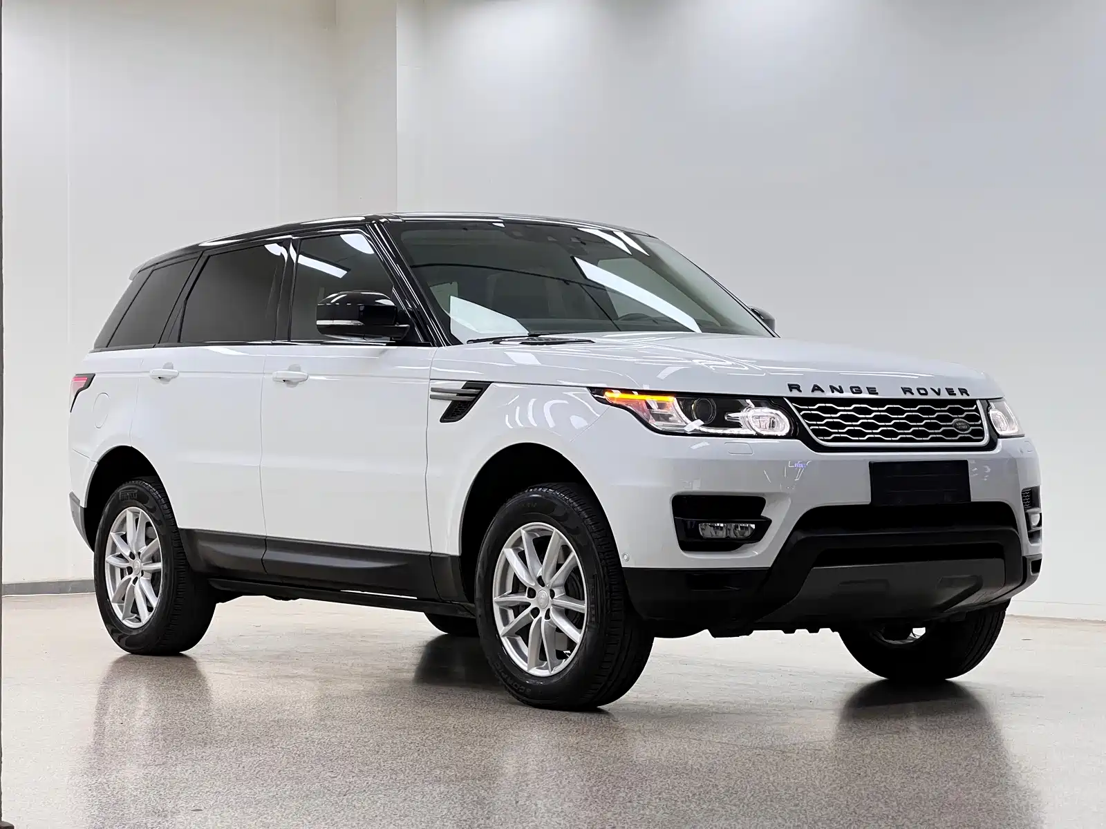 Фото 3 - Land Rover Range Rover Sport