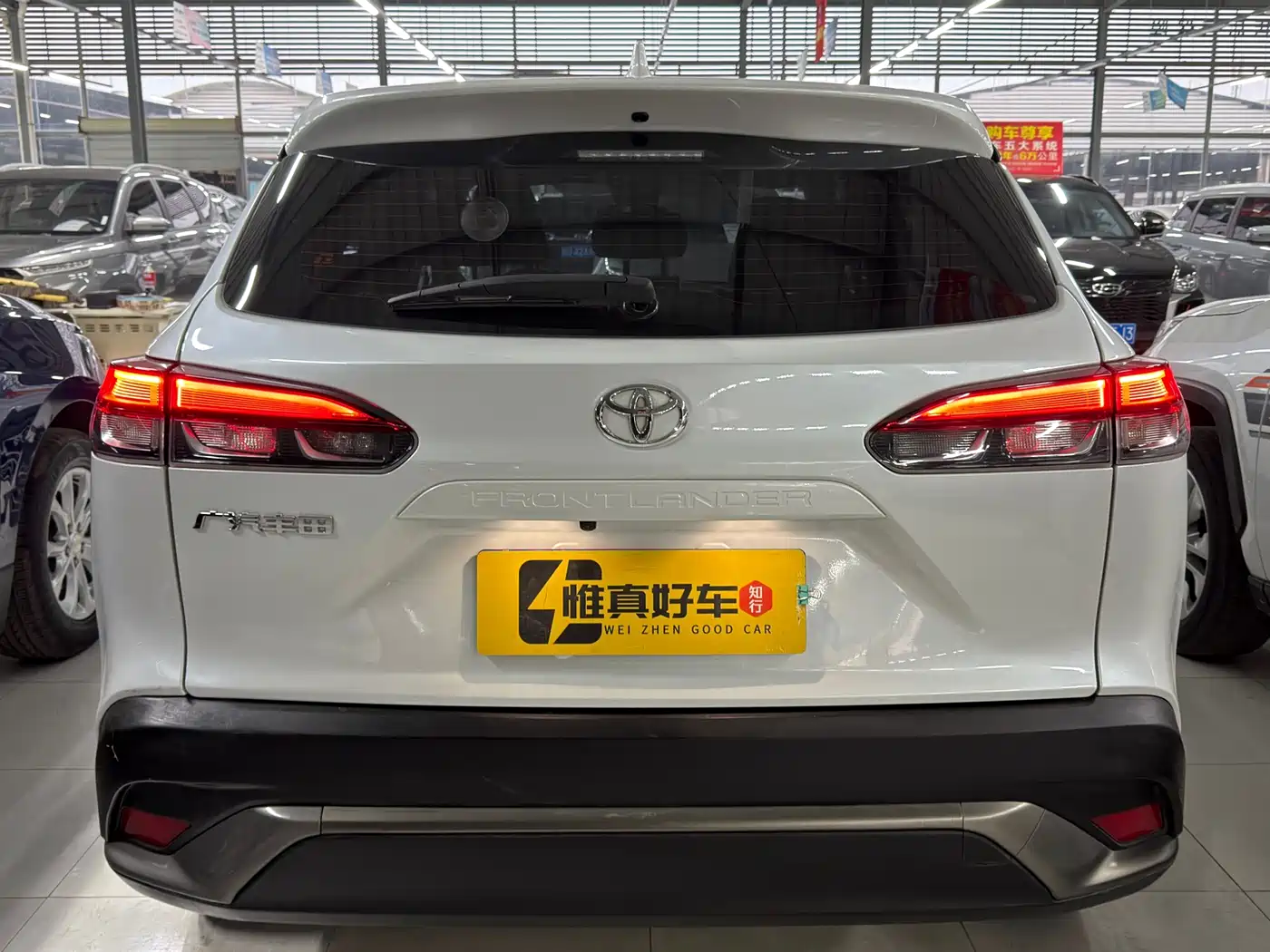 Toyota Frontlander 2023 2.0L CVT Luxury Edition фото 21