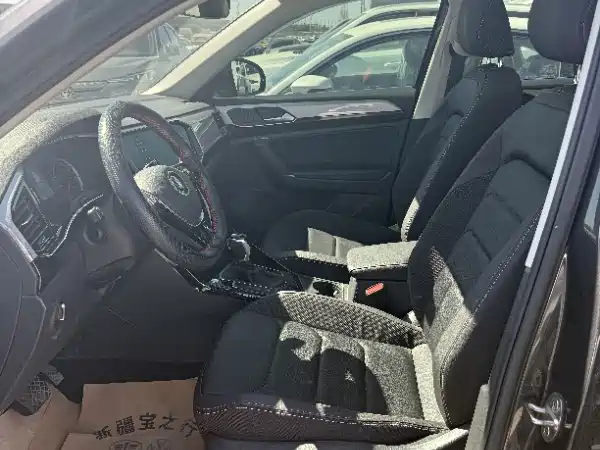 Volkswagen Tayron 2022 280TSI 2WD Luxury Smart Connect Edition фото 5