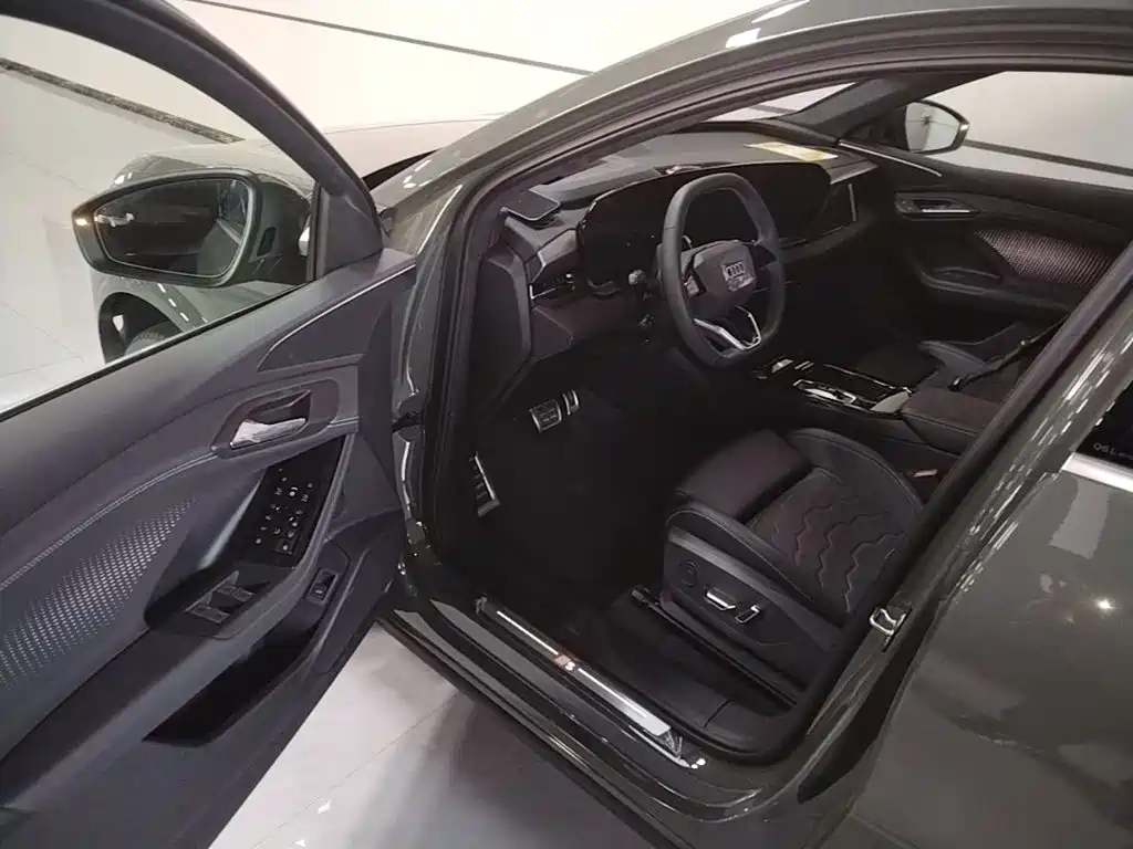 Audi Q6L e-tron 2026 2025 Extended Range Edition