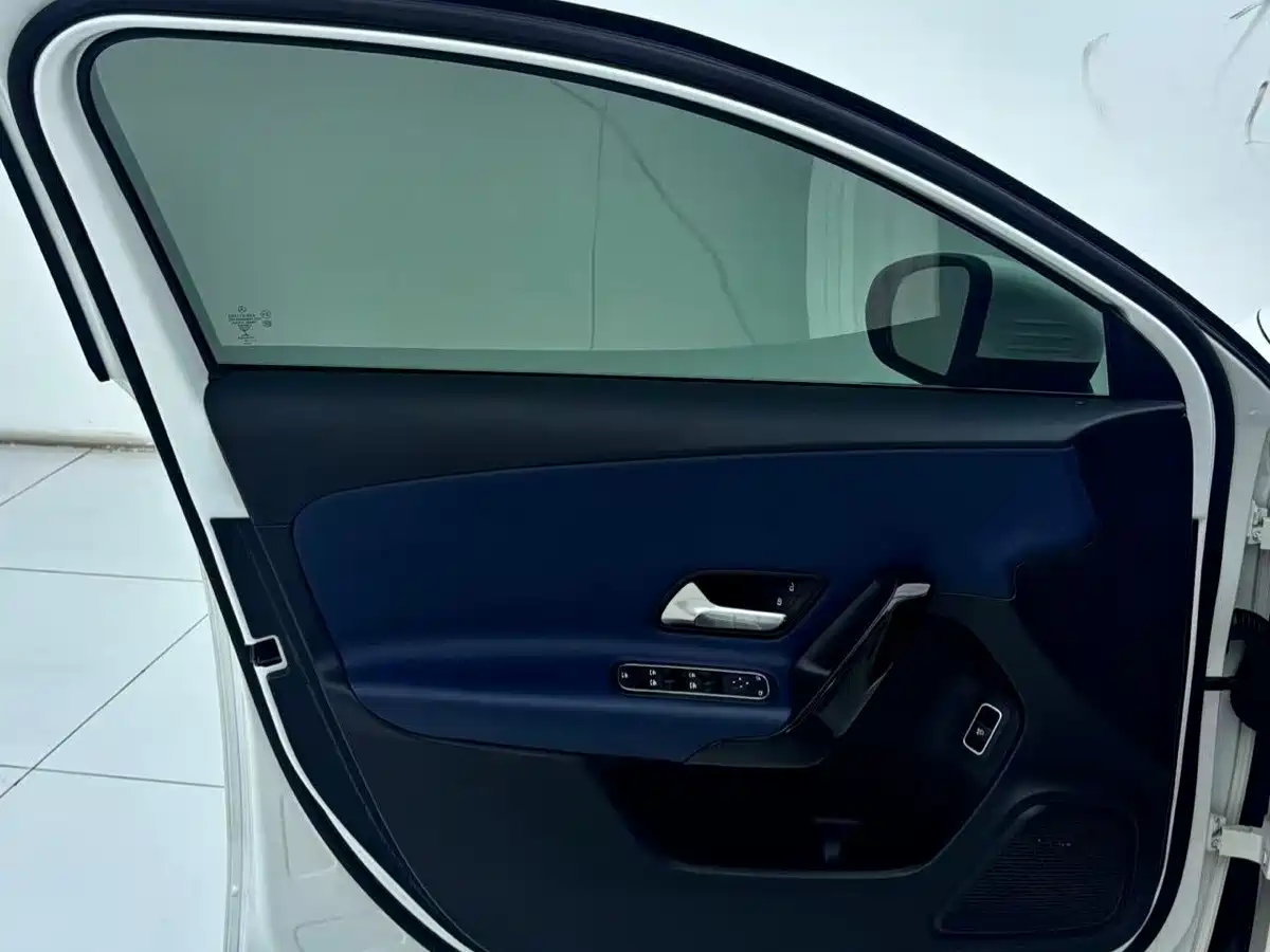 صورة 15 - Mercedes-Benz A-Class