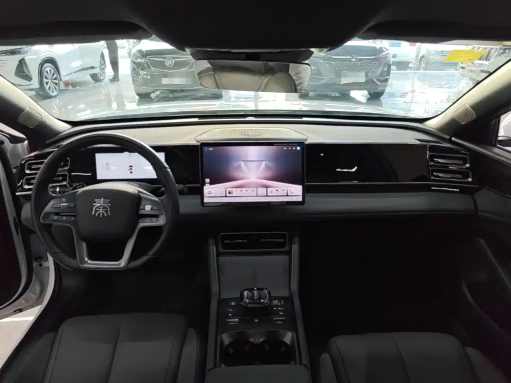 BYD Qin L 2025 2025 DM-i Smart Drive Edition 120KM Surpassing