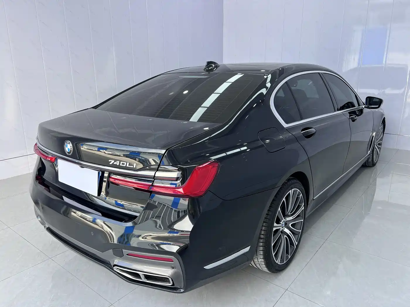 BMW 7 Series 2018 740Li Leading Type Excellence Package фото 5