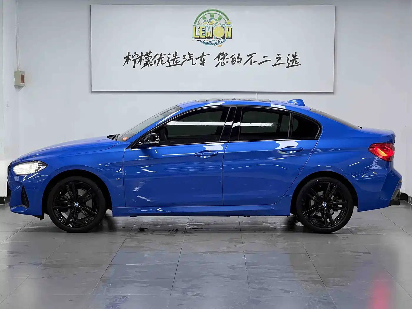 BMW 1 Series 2021 125i M Sport Black Night Edition фото 4