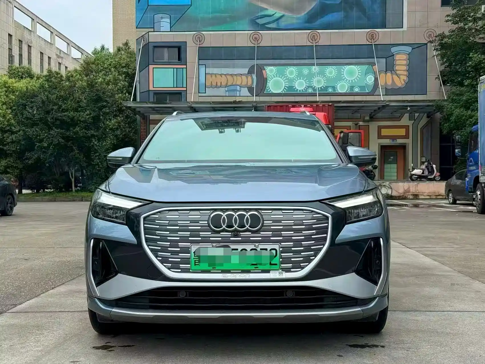 Photo 2 - Audi Q4 e-tron